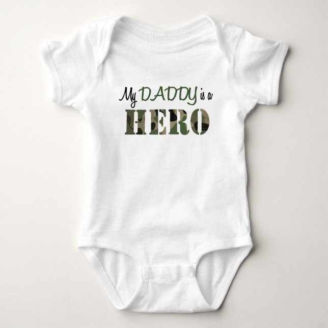Min DADDY är en HERO T Shirt (Framsida)