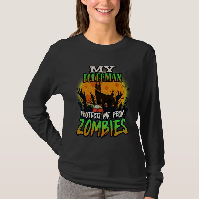 Min Doberman skyddar mig från Zombies Funny Doberm T Shirt (Framsida)