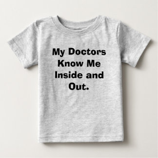 Min doktorer vet mig insida och ut tee shirt