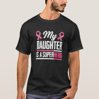 Min dotter är en superhjälte i Mamma Pappa Breast  T Shirt