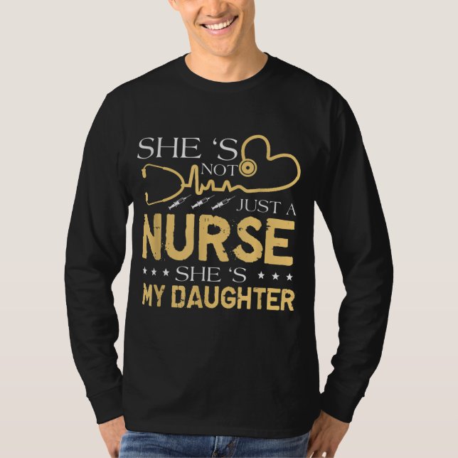 Min dotter är Nurse Proud Nurses Mamma Pappa RN LP T Shirt (Framsida)
