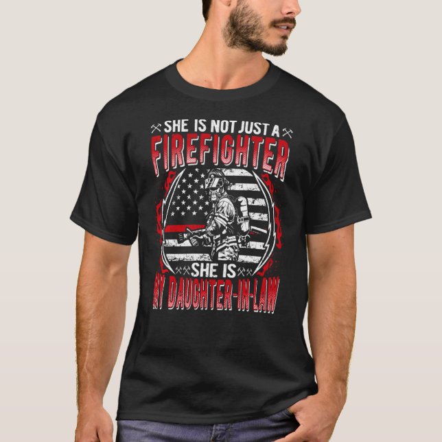 Min dotter i juridik är en brandhärd i t shirt (Framsida)