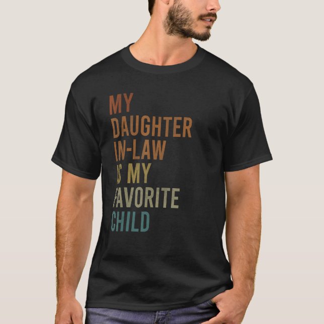 Min dotter i juridik är mitt favoritbarn Retro Fat T Shirt (Framsida)