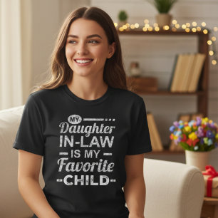 Min dotter i juridik är mitt favoritbarn t shirt