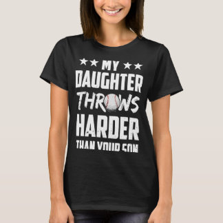 Min dotter tar hårdare än din sonprodbas t shirt