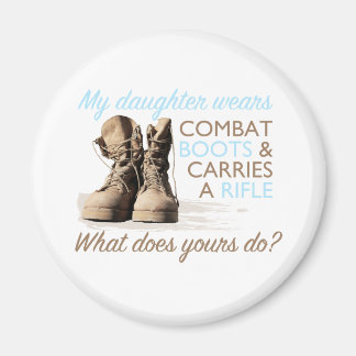 Min dotter Wears Combat Boots Magnet