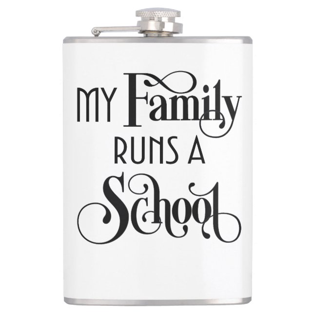Min familj driver en skola Remor Academy  HWFWM Fickplunta (Framsidan)