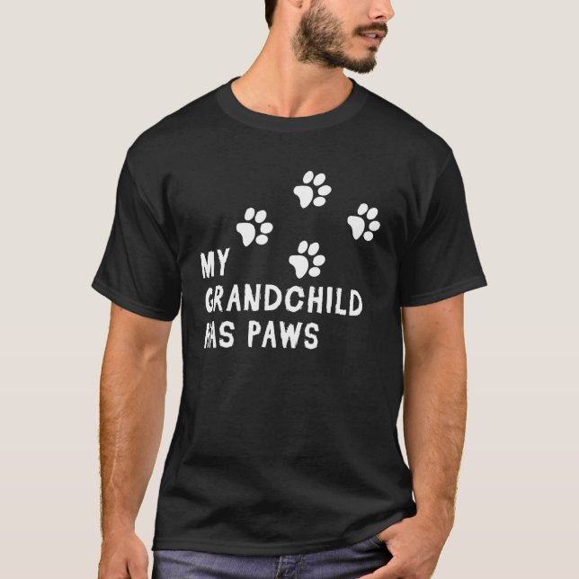Min farmor har överordnad Tass Hund Päls T Shirt (Framsida)
