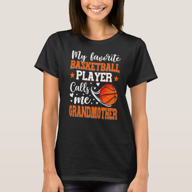 Min favoritbasketspelare kallar mig mormor t shirt (Framsida)