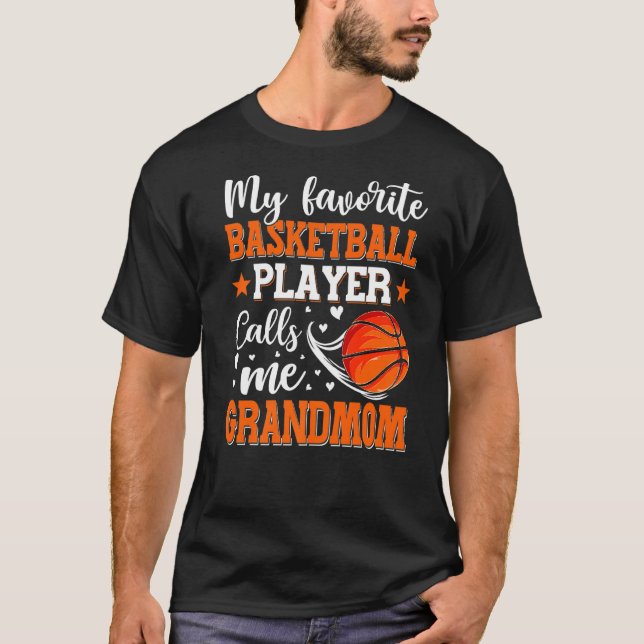 Min favoritbasketspelare kallar mig mormor Wo T Shirt (Framsida)