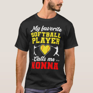 Min favoritfotbollspelare kallar mig Nonna Mor' T Shirt