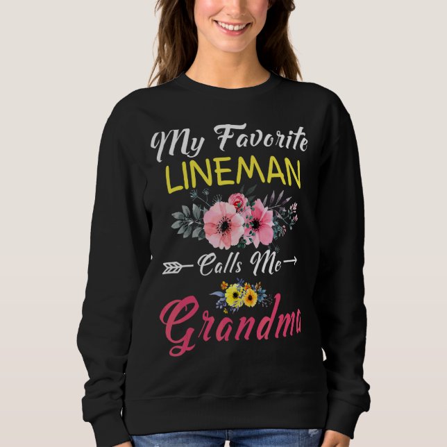 Min favoritlineman kallar mig Grandma Flowers Moth T Shirt (Framsida)