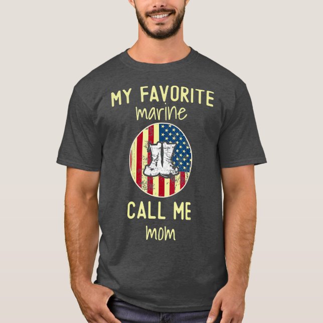 Min favoritmarin kallar mig Mamma T Shirt (Framsida)