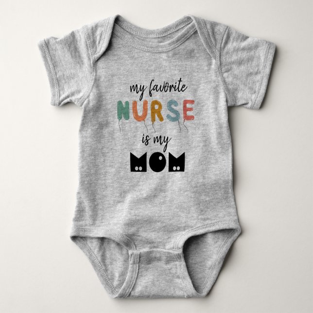 Min favoritsjuksköterska är min Personlig i Mamma  T Shirt (Framsida)