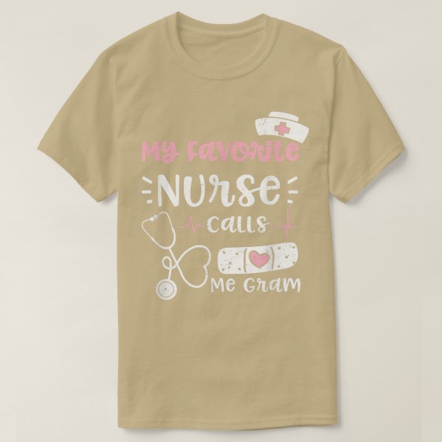 Min favoritsjuksköterska kallar mig Gram - Nurse S T Shirt (Design framsida)