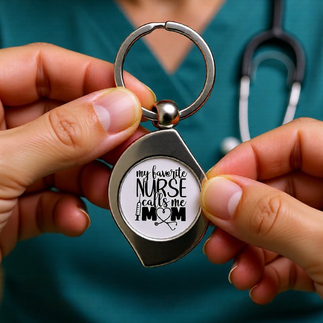 Min favoritsjuksköterska kallar mig mamma - T-shir Swirl Silverfärgad Nyckelring (My Favorite Nurse Calls Me Mom Nurse Mom Gift Keychain)