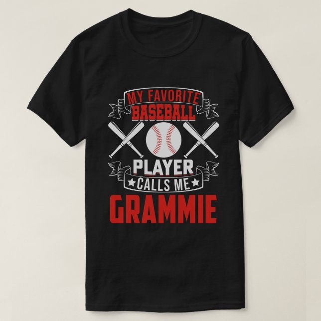 Min favoritspelare i basket kallar mig GRAMMIE T Shirt (Design framsida)