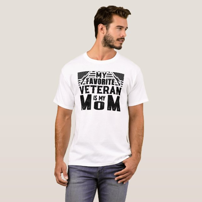 Min favoritveteran är min mamma-amerikanska vetera t shirt (Hel framsida)