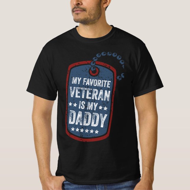 Min favoritveteran är min pappas presentidé t shirt (Framsida)