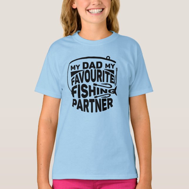 MIN FISKEPARTNER I PAPPA ÄR FÖR FISKE. T SHIRT (Framsida)