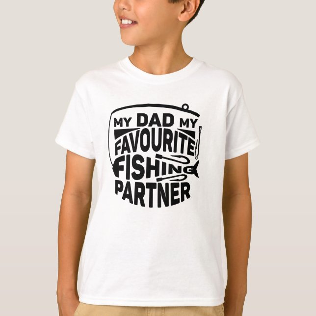 MIN FISKEPARTNER I PAPPA ÄR FÖR FISKE. T SHIRT (Framsida)