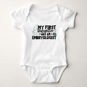 Min första barnvakt var en embryolog Cute IVF T Shirt