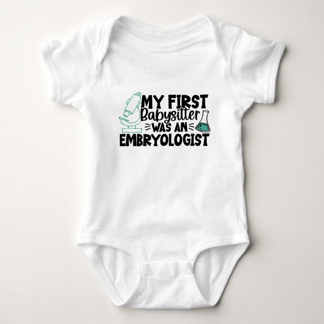 Min första barnvakt var en embryolog Cute IVF T Shirt (Framsida)