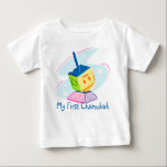 Min första Chanukah T-Shirt<br><div class="desc">Baby först Chanukah med en färgfull leksak dreidel.</div>