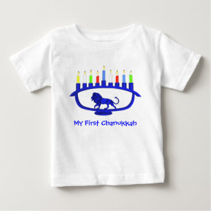 Min första Chanukkah Blue Lejon Menorah Tee Shirt