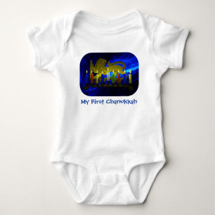 Min första Chanukkah Brass Lejon Menorah T Shirt