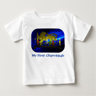 Min första Chanukkah Brass Lejon Menorah T-shirt