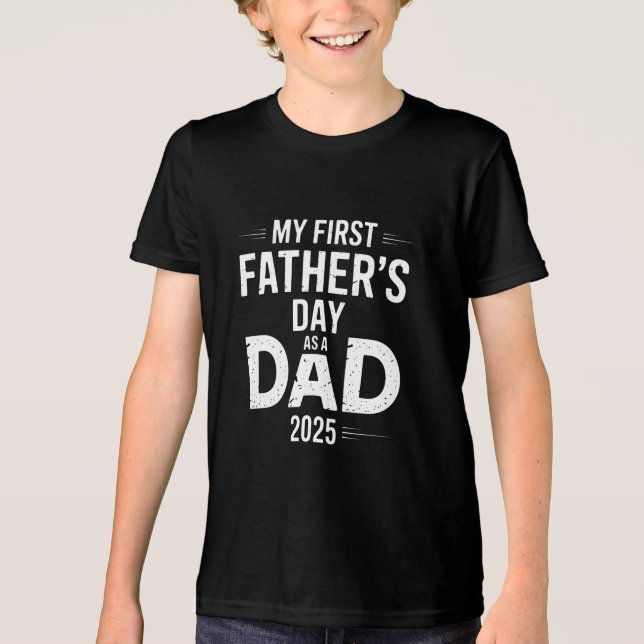 Min första Fars dag som Pappa 2025 T Shirt (Framsida)