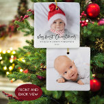 Min första jul 2-fotoskript Baby Julgransprydnad Keramik<br><div class="desc">Min första jul 2-fotoskript Flicka eller Boy Namn och Year. Underbar nyckelgåva. Ett lekfullt set-skript för Min första jul, som är enkelt att anpassa med din baby namn och året och som ersätter exempelbilderna på båda sidor med dina egna favoriter. På framsidan finns ett övertäckt överlägg av lagrar ovanpå fotot...</div>