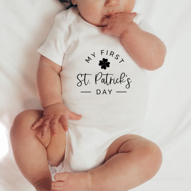 Min första Patricks Day Baby Bodykostym T Shirt (Skapare uppladdad)