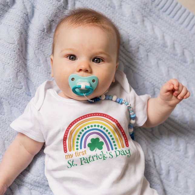 Min första St. Patrick's Day Rainbow T Shirt (Skapare uppladdad)