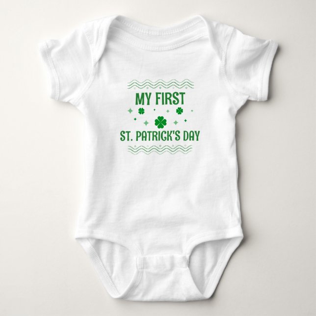 Min första St. Patrick's Day | Söt grön Shamrock T Shirt (Framsida)