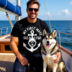 Min Förste Styrmann Har Päls Båt Hund Husky Marin T Shirt