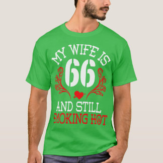 Min fru är 66 år gammal och röker fortfarande Hett T Shirt
