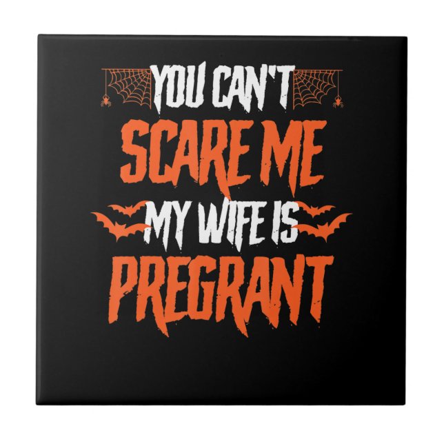 Min fru är en gravid, fin gåva på Halloween Kakelplatta (Framsidan)