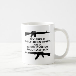 Min gevärsjälv identifierar, som en skjuten sing kaffemugg