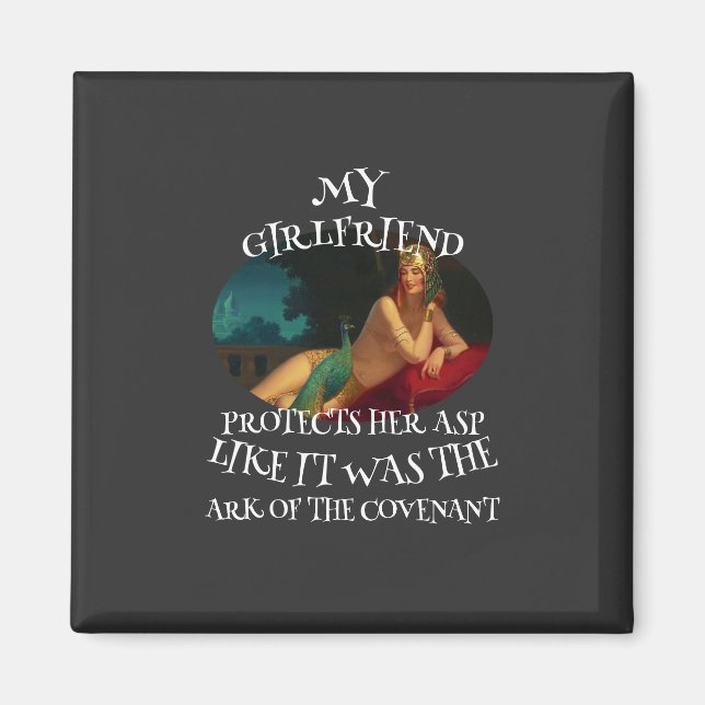 MIN GIRLFRIEND SKYDDAR HENNES ASP SOM OM DET VAR MAGNET (Framsidan)