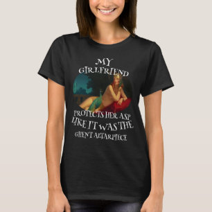 MIN GIRLFRIEND SKYDDAR HENNES ASP SOM OM DET VAR T SHIRT