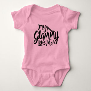 Min Glammy älskar mig! Baby T Shirt