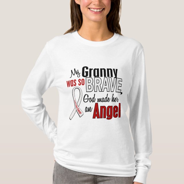 Min Granny är en ängellungcancer T-shirt (Framsida)