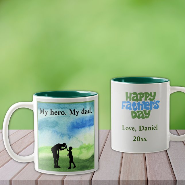 Min Hero. Min Pappa. Fars dag tvåtonskaffe Mugg (Personalize to add your names/dates.  Customize to change text, color or style.)