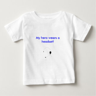Min hjälte bär en headset! tee
