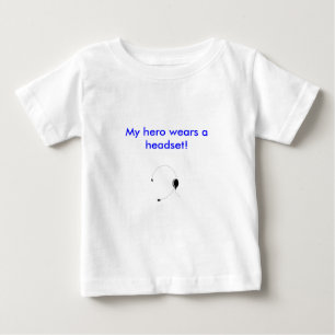 Min hjälte bär en headset! tee shirt