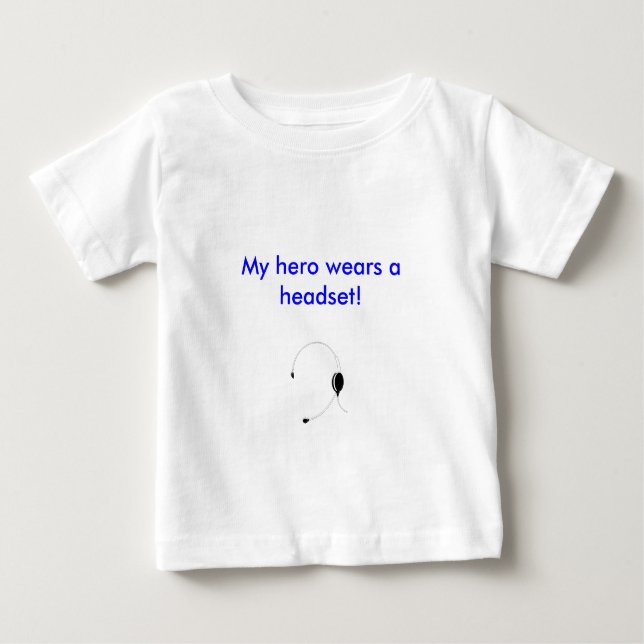 Min hjälte bär en headset! tee shirt (Framsida)