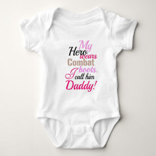Min hjälte har stridande stövlar jag kallar honom t-shirt