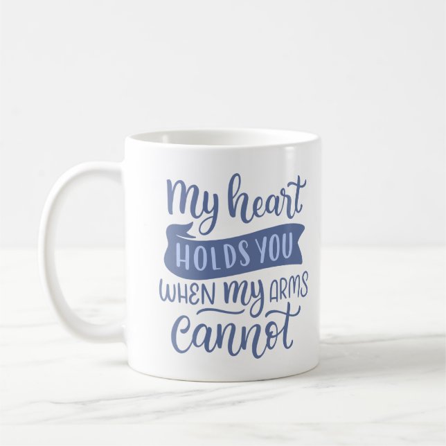 MIN HJÄRTA HÅLLER DIG NÄR MIN ARM INTE KAN KAFFEMUGG (Vänster)